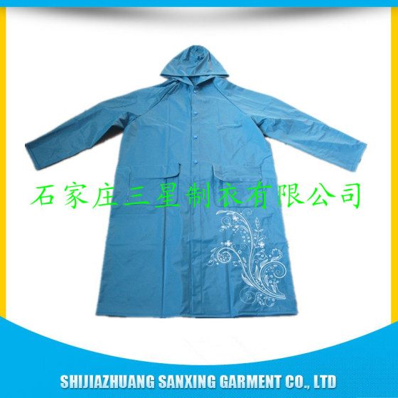 生产PVC成人雨衣，雨衣长外套