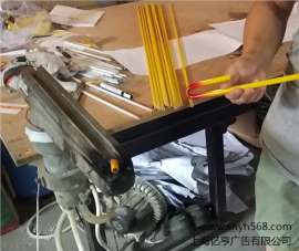 霓虹灯制作厂家、霓虹灯制作材料、霓虹灯制作要求、亿亨供