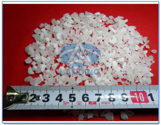 专业生产2-5mm颗粒状无铁硫酸铝 16%