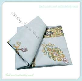 阿拉伯纯羊毛绣花头巾 Arab pure wool embroidery scarf