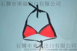 女泳装