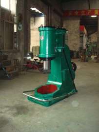六时机械空气锤C41-150KG
