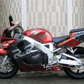 本田CBR919RR摩托车趴赛跑车