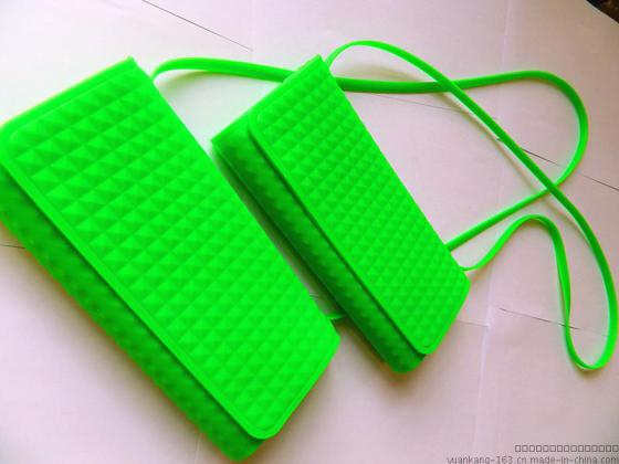 厂家供应硅胶钱包 硅胶挎包 零钱包