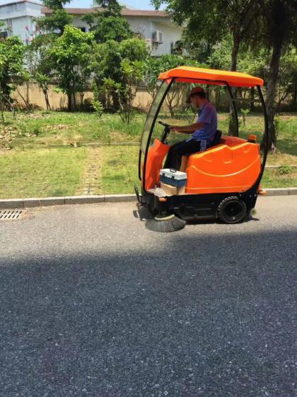 广东省专业扫地车厂家批发GDV-3