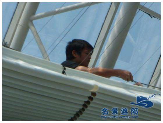 电动玻璃顶棚遮阳窗帘