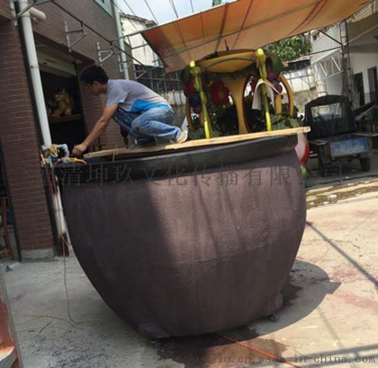 新品专业定制创意室外道具泡沫水缸 舞台道具戏剧表演道具