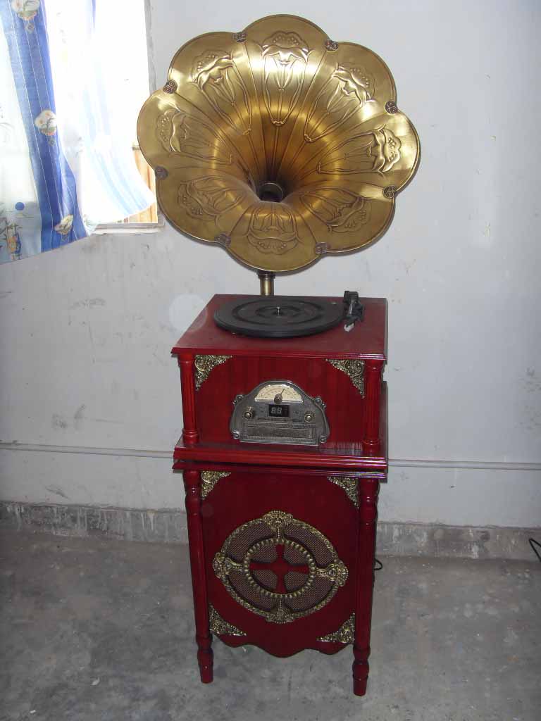 仿古大喇叭留声机