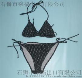 女泳装