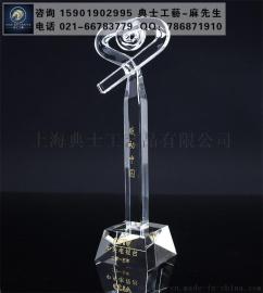 感动中国人物奖杯，爱心奖杯，慈善活动纪念品，水晶心形奖品，金属爱心奖杯